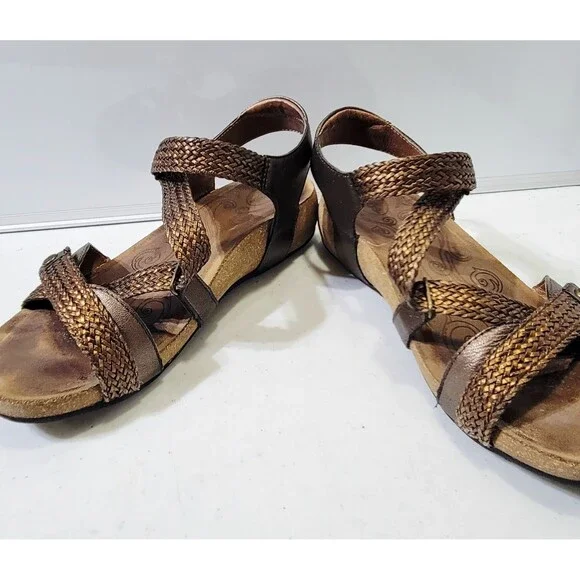 Taos Shoes Size 8-8.5 Trulie Woven Copper Strap Leather Sandals Wedges Comfort - Picture 2 of 6